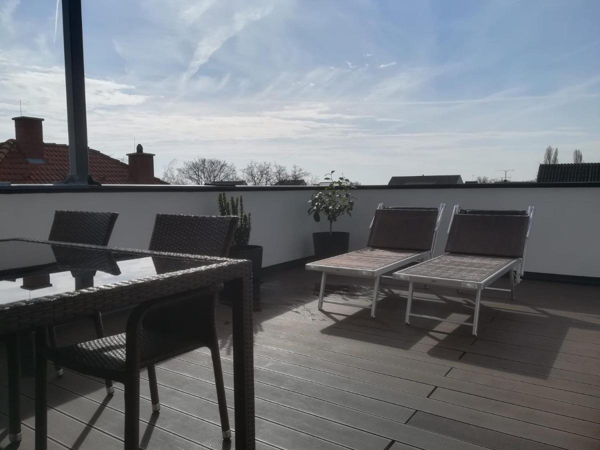 Penthouse Griemann 2 Fuer Max 4 Personen Mit Eigener Grosser Dachterrasse Zum Relaxen! Illmitz Exterior photo